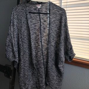 Shawl/sweater